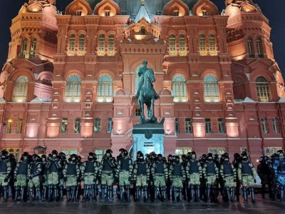 Оцепление на Манежной площади в Москве в день решения суда по замене условного срока реальным Алексею Навальному по делу "Ив Роше", 2 февраля 2020 года. Фото: "Открытые медиа"