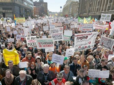 Митинг против реновации, пр. Сахарова, 14.5.17. Источник - classic.newsru.com